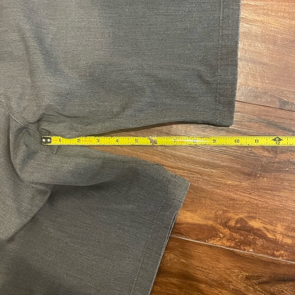 Volcom Chino Shorts - Picture 2 of 3